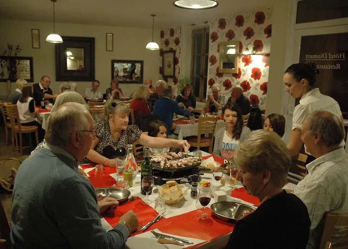 Le Diamant Chambrés Mini-hôtel 3*